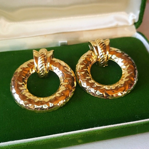 Hammered Gold Door Knocker Hoop Earrings ~Runway Couture - Picture 3 of 5
